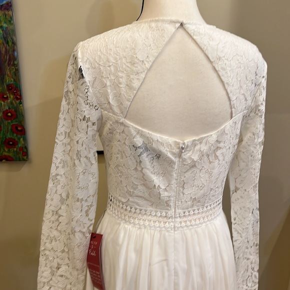 NWT Truth and Fable Women’s White Lace Keyhole Back Dress - Size Small - Picture 9 of 11